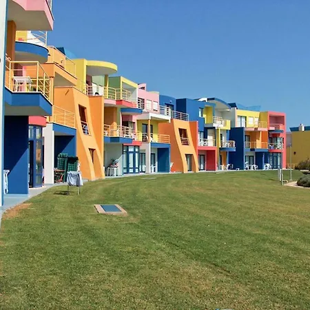 Marina De Orada - 2-bed With Huge Pool * Албуфейра