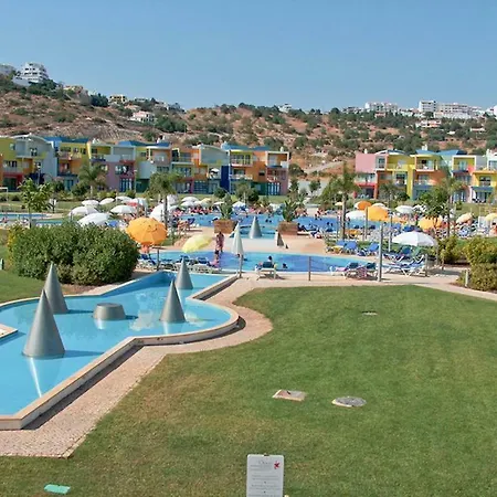 Апартаменты Marina De Orada - 2-bed With Huge Pool
