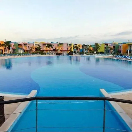 Marina De Orada - 2-bed With Huge Pool Албуфейра